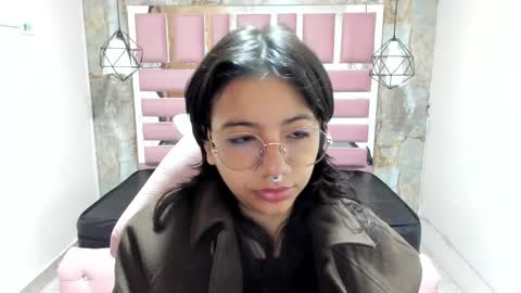 nami_usagi online show from December 10, 11:32 am