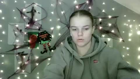 Nana online show from October 15, 6:35 am