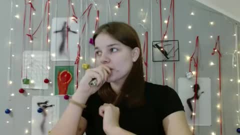 Nana online show from November 10, 8:13 am