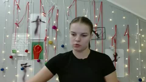 Nana online show from November 28, 9:12 am