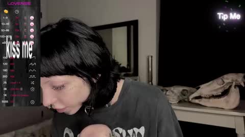 Nana online show from December 27, 2:22 pm