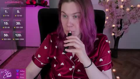 Nancy online show from February 14, 2:23 pm