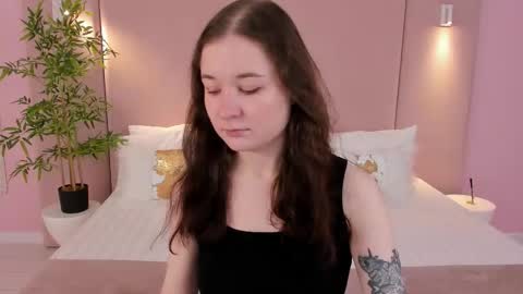 Nancy online show from February 25, 3:27 am