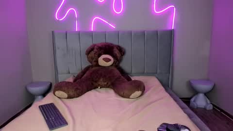 Snapshot of nanii_velvett chatting on October 9, 1:20 pm Nanii online show from October 9, 1:20 pm
