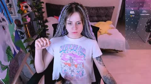 Monday-Friday 12-4 AM and 6-9 AM New York time online show from December 23, 12:08 pm