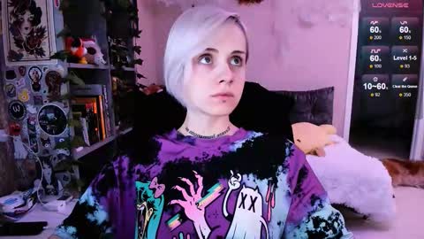 Monday-Friday 12-4 AM and 6-9 AM New York time online show from October 9, 8:40 pm