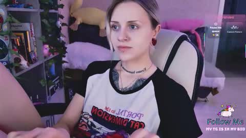 Monday-Friday 12-4 AM and 6-9 AM New York time online show from March 21, 8:23 pm