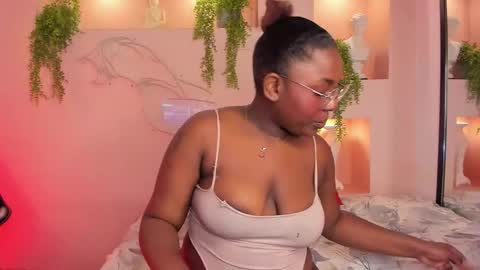 nanymoreno online show from November 6, 2:07 pm