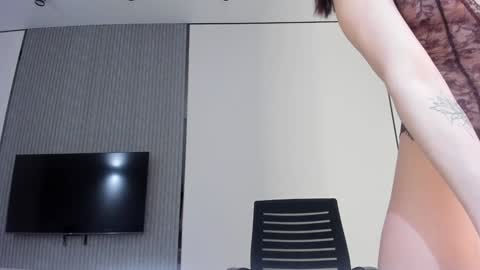 Snapshot of naomi_52 chatting on December 30, 6:31 am Naomi online show from December 30, 6:31 am