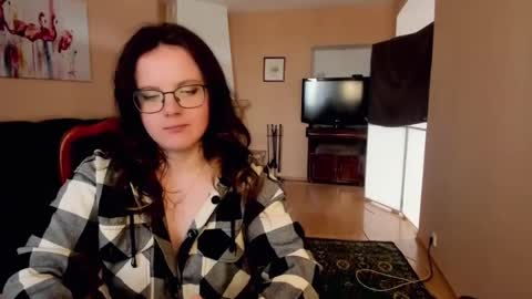Snapshot of naomi_di chatting on July 13, 2:09 pm naomi_di online show from July 13, 2:09 pm