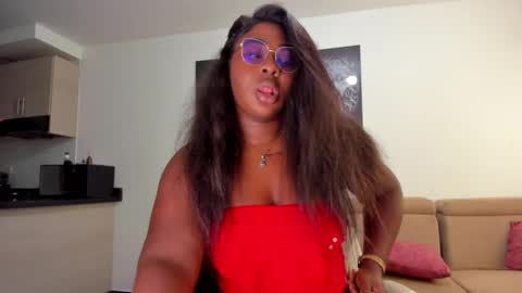 Snapshot of naomi_kiing chatting on February 19, 9:25 pm Nathalia King online show from February 19, 9:25 pm