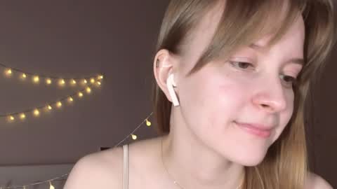 Naomi online show from April 11, 6:23 pm