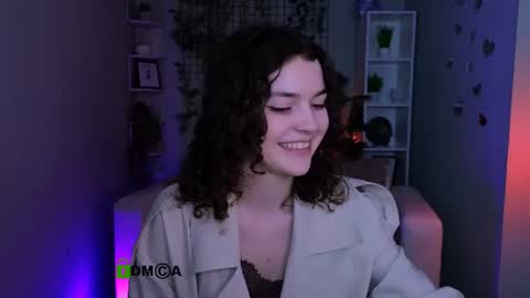 Snapshot of naomi_perl chatting on June 17, 12:40 pm Naomi online show from June 17, 12:40 pm