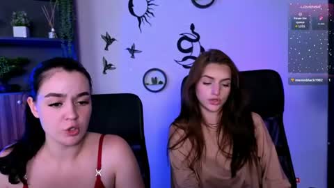 Snapshot of naomi_perl chatting on July 12, 9:33 am Naomi online show from July 12, 9:33 am