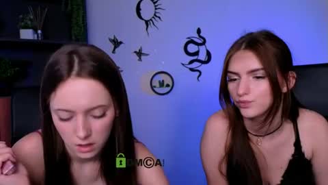 Snapshot of naomi_perl chatting on July 16, 9:15 am Naomi online show from July 16, 9:15 am