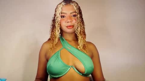 mara Jos online show from November 7, 5:13 pm