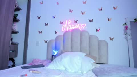Snapshot of naomiasha_ chatting on September 16, 11:50 pm online show from September 16, 11:50 pm