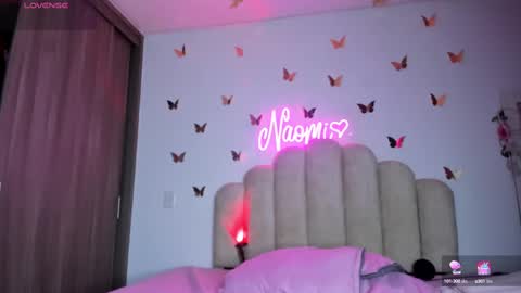 Snapshot of naomiasha_ chatting on October 7, 12:08 am online show from October 7, 12:08 am
