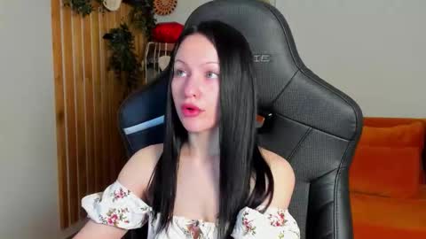 Naomi online show from February 20, 5:37 am