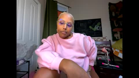 Naomigiirl6 online show from December 21, 4:36 pm