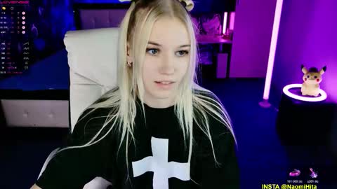 naomihita online show from December 15, 4:44 pm