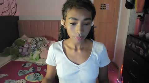 Naomii online show from February 18, 11:52 pm