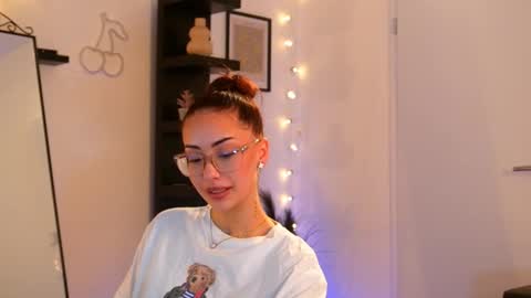 naomii_20 online show from November 7, 3:12 pm