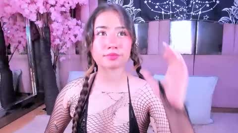 Snapshot of naomii_star chatting on January 12, 9:31 pm online show from January 12, 9:31 pm