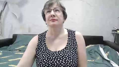 Snapshot of naomimolligan chatting on March 30, 1:45 pm naomimolligan online show from March 30, 1:45 pm