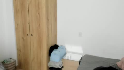 Naomi Moore online show from March 11, 11:00 pm