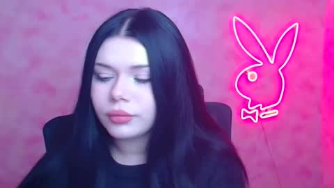 Naomi online show from December 18, 6:25 pm