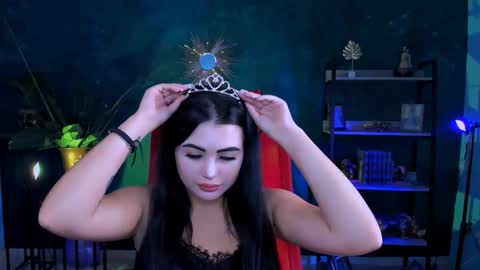 naomiwilsons online show from November 6, 8:26 am