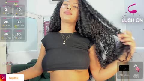 Naomi     online show from December 11, 7:14 pm