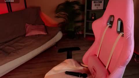 Naomi online show from September 17, 8:43 pm