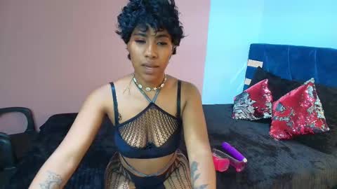 Snapshot of naomy__smith__ chatting on February 27, 8:31 pm N A O M Y online show from February 27, 8:31 pm