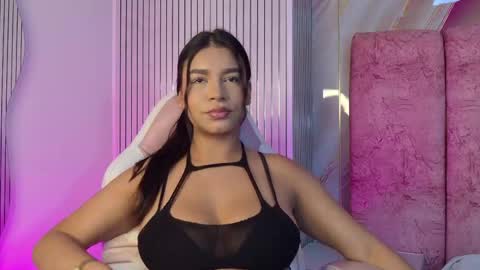 Naomy  online show from May 10, 11:59 am