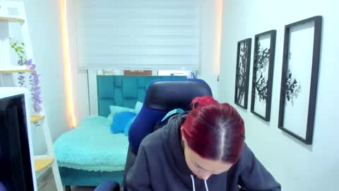 naomy_sex_69 online show from December 1, 12:15 am