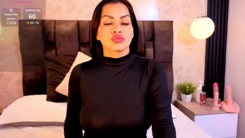 Naomy Smith online show from January 6, 11:03 am