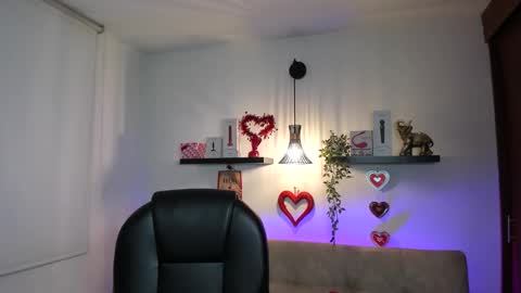 Naomy Stanley online show from February 10, 11:20 pm