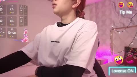 Snapshot of naomy_tay1 chatting on December 21, 2:19 am Naomy online show from December 21, 2:19 am