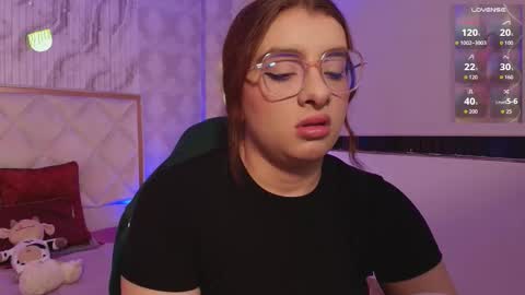 Snapshot of naomy_tay1 chatting on February 3, 3:04 am Naomy online show from February 3, 3:04 am