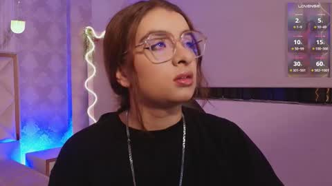 Snapshot of naomy_tay1 chatting on February 5, 3:00 am Naomy online show from February 5, 3:00 am