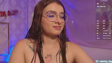 Snapshot of naomy_tay1 chatting on February 14, 3:36 am Naomy online show from February 14, 3:36 am