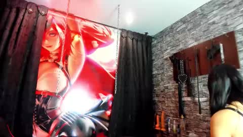 naomy  online show from October 6, 11:29 am