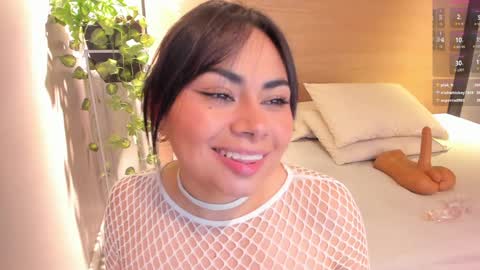 Naomy  online show from February 1, 7:23 pm