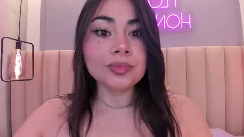 Snapshot of naomymonroe_ chatting on July 21, 10:39 am Naomy online show from July 21, 10:39 am