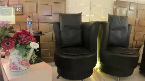 Snapshot of naomyrivera chatting on July 10, 6:43 pm nao online show from July 10, 6:43 pm