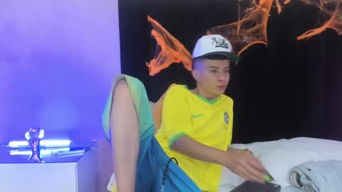 Nascary Fox online show from October 3, 7:44 pm