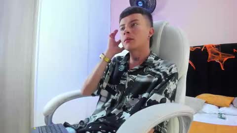 Nascary Fox online show from October 12, 1:10 pm