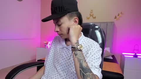 Nascary Fox online show from March 30, 1:12 pm